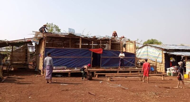 Kamp pengungsi di kotapraja Hsihseng, Myanmar, yang hancur oleh angin kencang pada 25 April 2023. [Jurnalis warga]