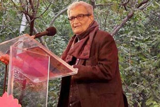 কলকাতার প্রেসিডেন্সি বিশ্ববিদ্যালয় নোবেলজয়ী প্রাক্তনী অমর্ত্য সেনকে ডি লিট ডিগ্রিতে ভূষিত করল।