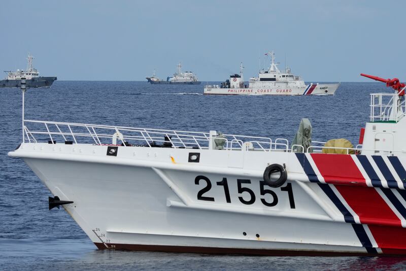 17 PH-CH-coast-guard2.jpg