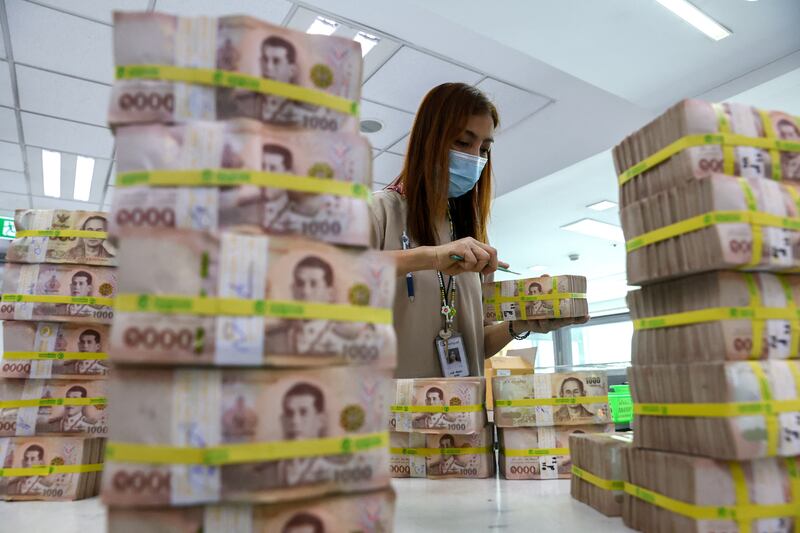 TH-digital-wallet-money .JPG