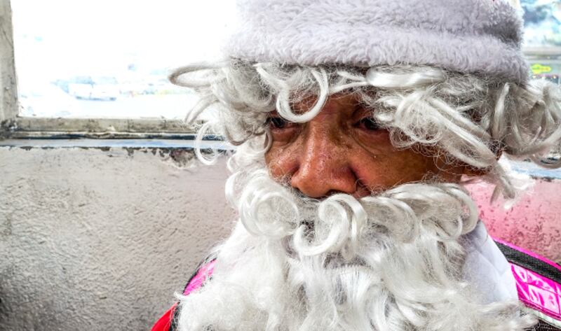 SANTA 2.jpg