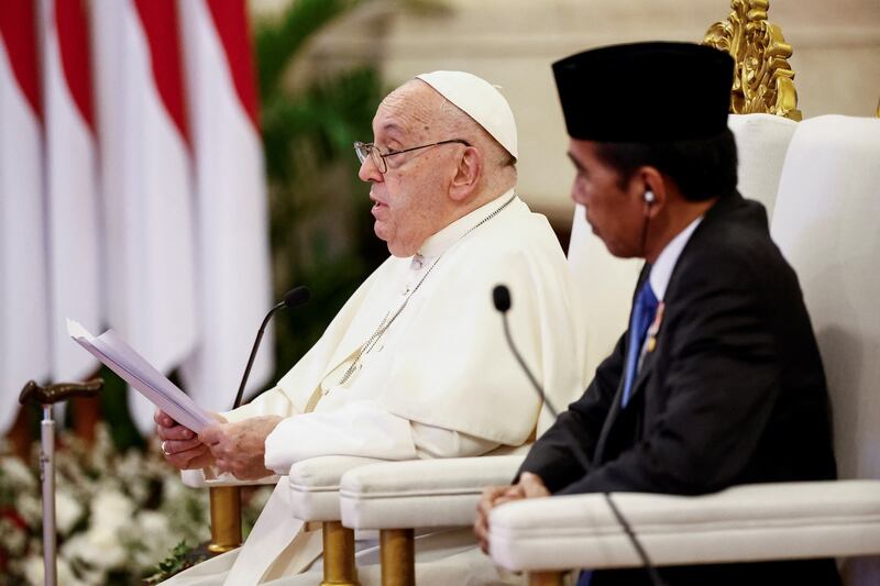 2024-09-04T034902Z_1716075519_RC2FT9AF15M1_RTRMADP_3_POPE-ASIA-INDONESIA.JPG