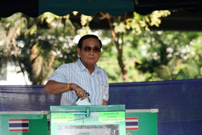 Junta chief Prayuth Chan-o-cha casts his ballot at Phyathai polling station in Bangkok, in Thailand's first election since the 2014 coup, March 24, 2019. [Pimuk Rakkanam/BenarNews]