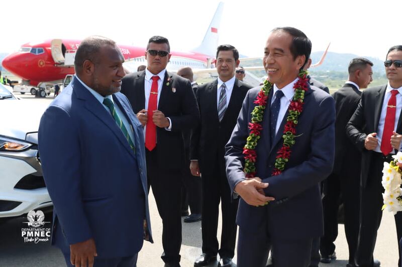 marape widodo.jpeg