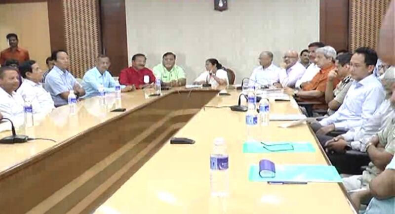 কলকাতায় নবান্নে পাহাড়ের নেতাদের সঙ্গে মুখ্যমন্ত্রী মমতা বন্দ্যোপাধ্যায়ের বৈঠক। ২৯ আগস্ট ২০১৭।