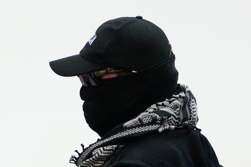 AP24253235725443.jpg