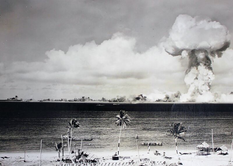 1946 USA-ATOMIC-PHOTOS.JPG