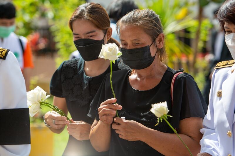 white-rose.jpg