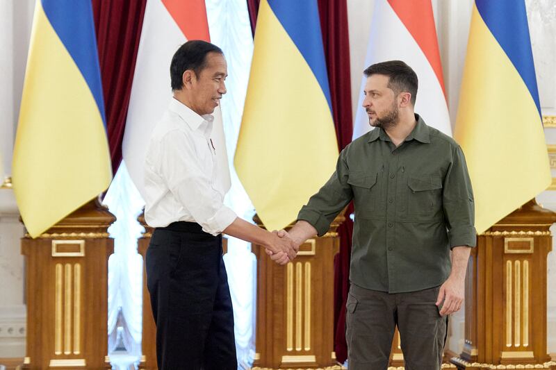 2022-06-29T000000Z_958064266_RC2R1V9A3ZA6_RTRMADP_3_UKRAINE-CRISIS-INDONESIA-ZELENSKIY.JPG