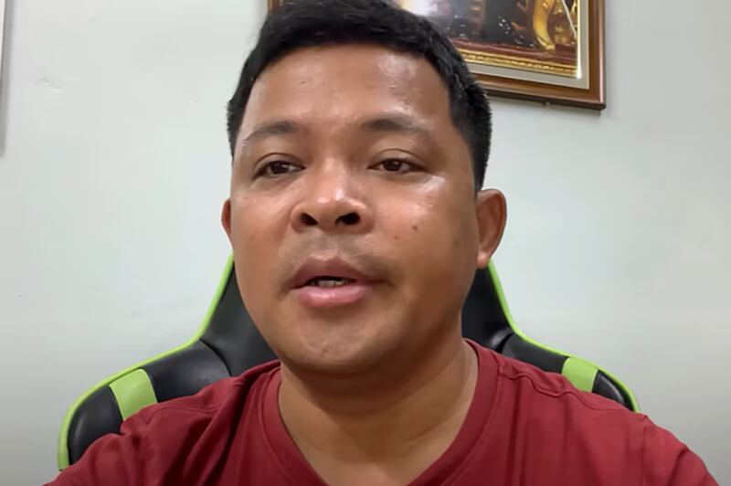 Blogger Vietnam Duong Van Thai baru-baru ini dijatuhi hukuman 12 tahun penjara dan tiga tahun masa percobaan karena menerbitkan propaganda anti-pemerintah secara daring. [Tangkapan layar dari video YouTube]