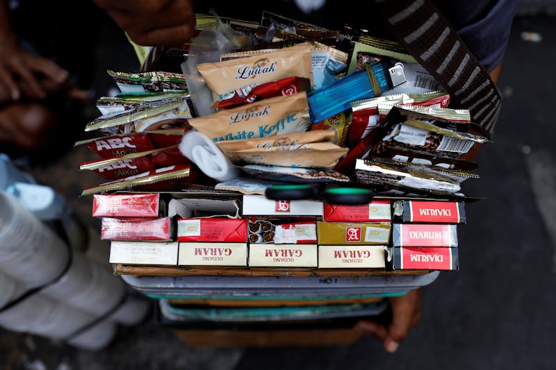 2019-05-31T073804Z_25606535_RC17961C3950_RTRMADP_3_GLOBAL-TOBACCO.JPG