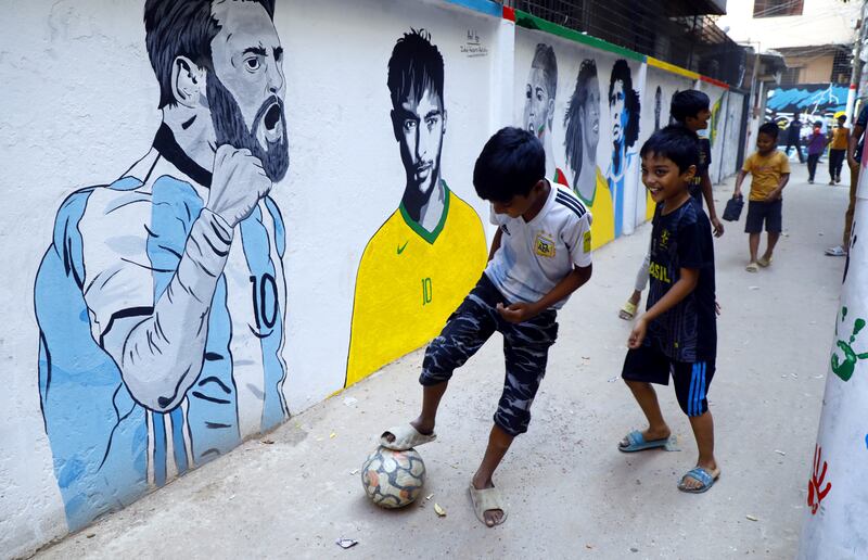 murals-2000.JPG