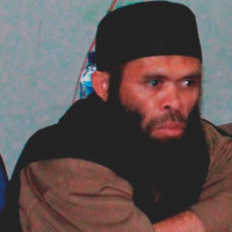 Syamsuddin Uba terduga jaringan Negara Islam Irak dan Suriah (ISIS) saat menjalani pemeriksaan di Polda NTT, Kupang, Minggu, tanggal 2 Agustus 2015.