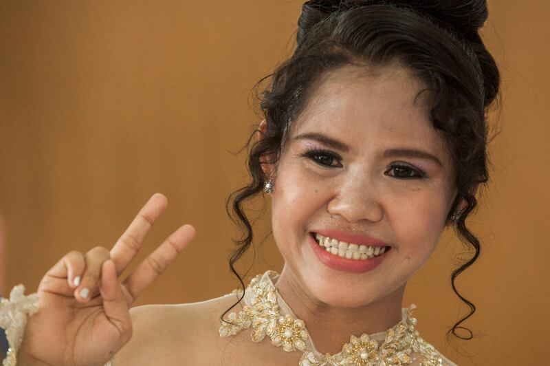 Narapidana narkoba dan terpidana mati asal Filipina, Mary Jane Veloso, tersenyum dalam acara peringatan Hari Kartini di sebuah penjara di Yogyakarta, 23 April 2016. [Suryo Wibowo/AFP]