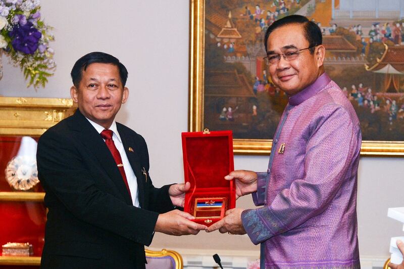 Prayuth-Min-Aung-Hlaing.jpg