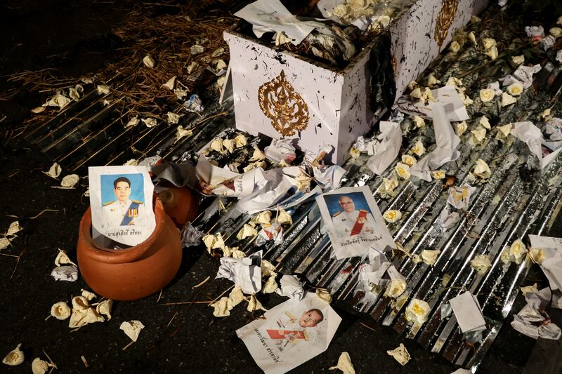 230719-TH-protesters-cremation-senators-constitutional-court3.jpg