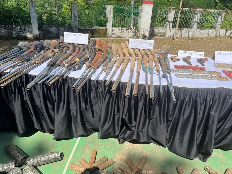 guns-seized.JPG
