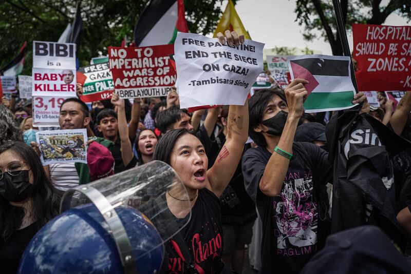 PH-IL-migrants3.jpg