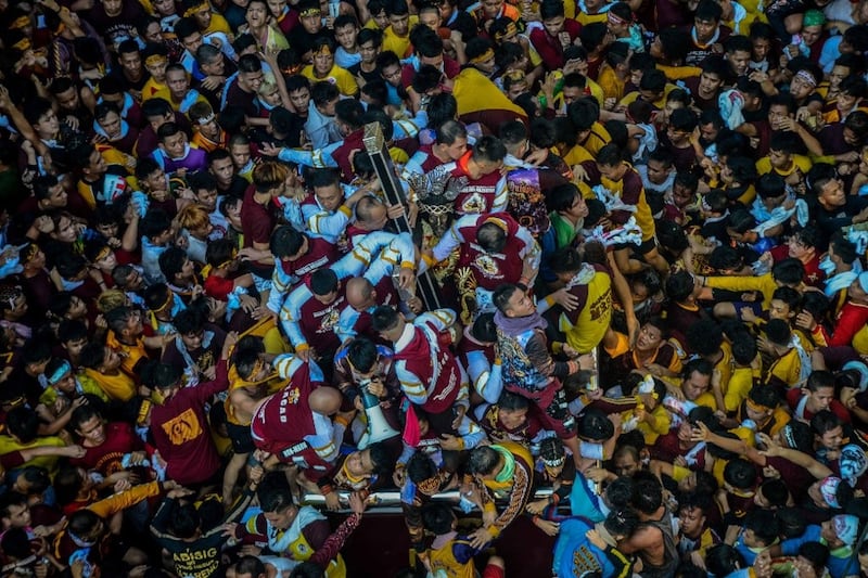 crowd-Nazarene-photo2.jpg
