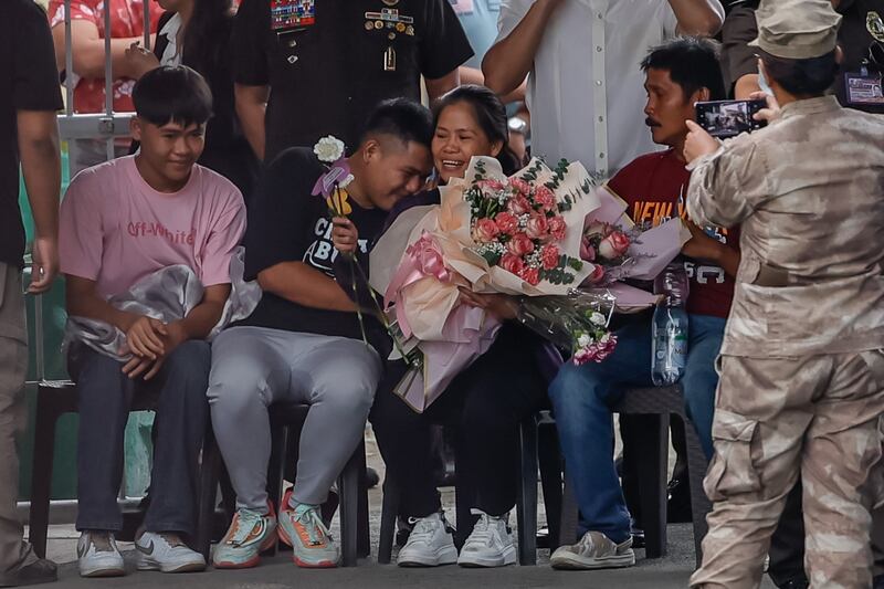 PH-ID-Veloso-homecoming 2.jpg