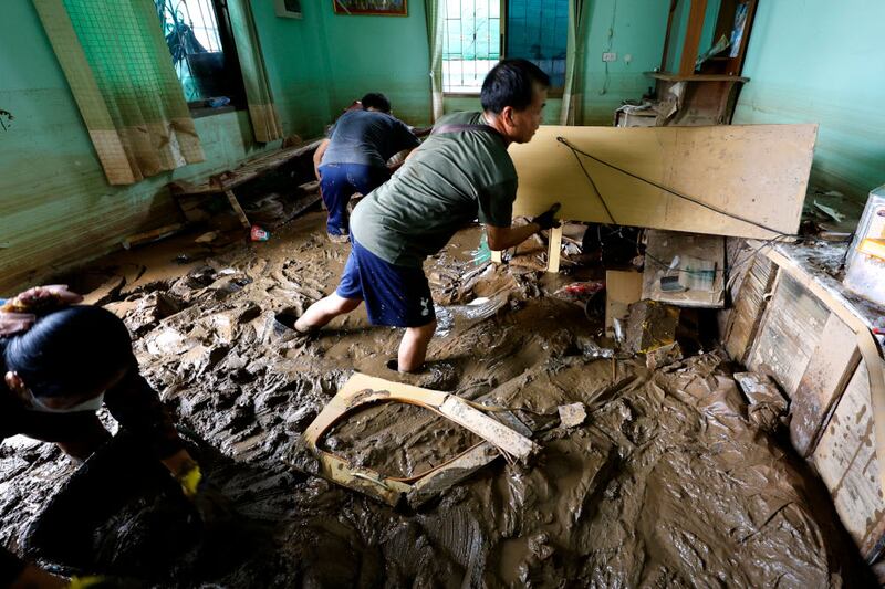 TH-mud-4.JPG