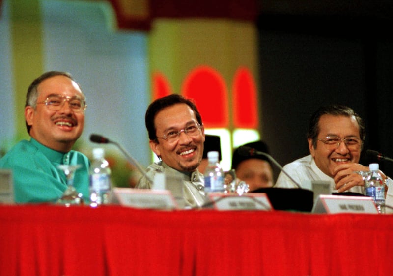 Najib-Anwar-Mahathir.JPG