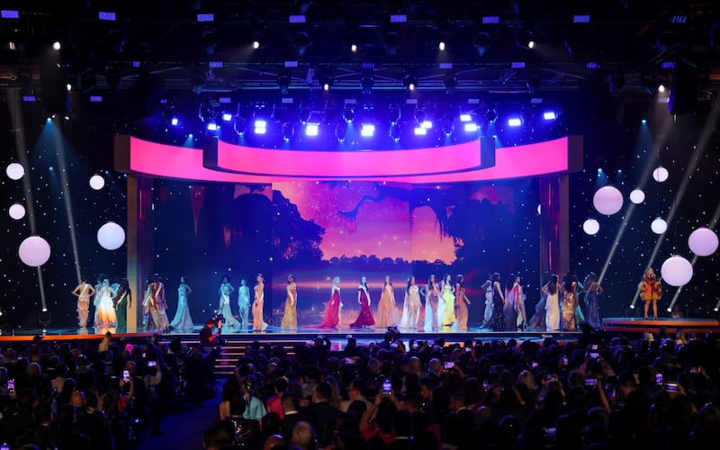 18 ID-pageant3.JPG