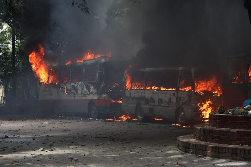 buses-burn-2-Aug4.jpg