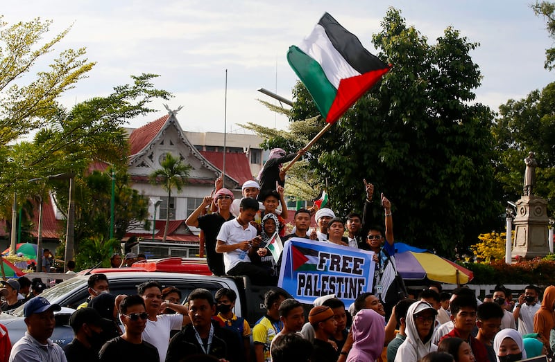 16 MY-GZ-IL-Anwar-Palestinians3.jpg