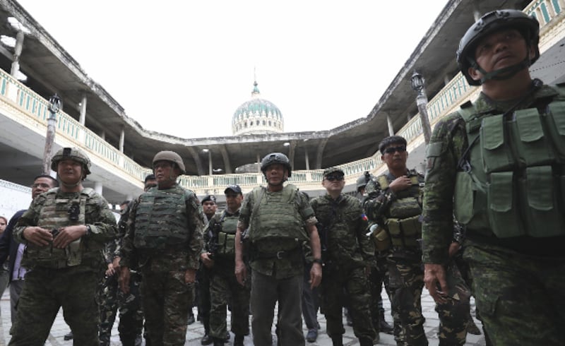 170912-duterte-marawi-620.jpg