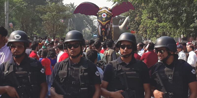 মঙ্গল শোভাযাত্রা ঘিরে কঠোর নিরাপত্তা ব্যবস্থা। এপ্রিল ১৪, ২০১৭।