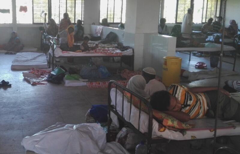 Patients wait for treatment in a special ward for Rohingya refugees at a government-run hospital in Cox's Bazar district, Bangladesh. [Tushar Tohin/BenarNews]