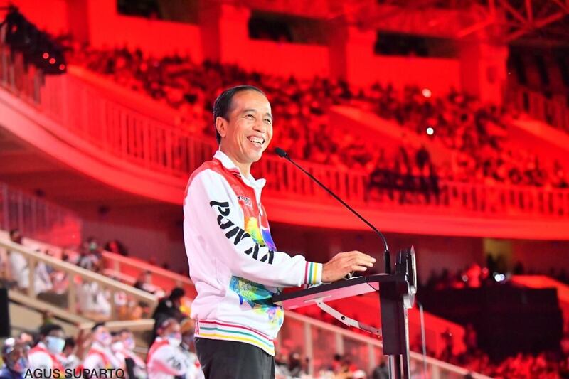 Presiden Joko Widodo membuka Pekan Olahraga Nasional XX di Jayapura pada 2 Oktober 2021. PON yang diselenggarakan untuk pertama kalinya di Papua itu berlangsung sukses walaupun di tengah situasi pandemi COVID-19 dan ancaman konflik dari kelompok separatis. [Akun resmi FB Presiden Joko Widodo]